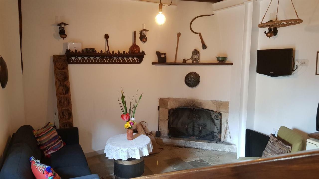 Michalis Anoyia Traditional Stonehouse กาธิกาส ภายนอก รูปภาพ