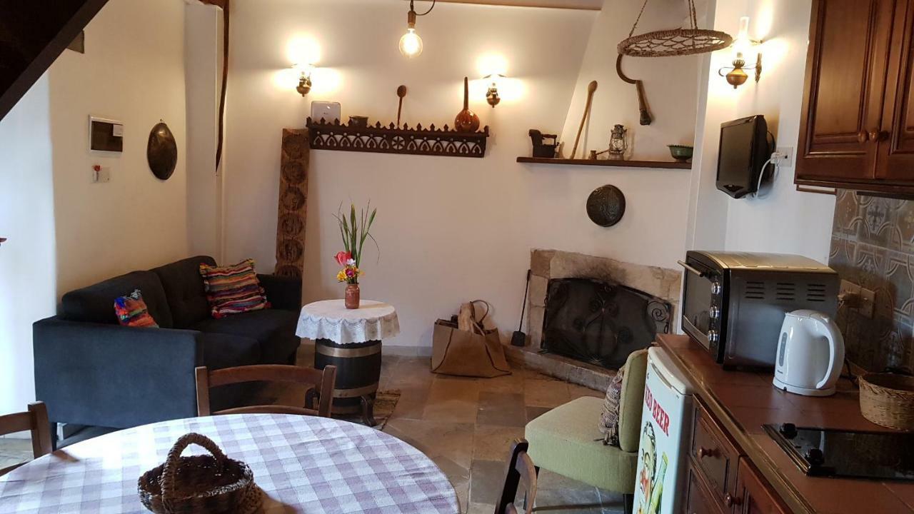 Michalis Anoyia Traditional Stonehouse กาธิกาส ภายนอก รูปภาพ