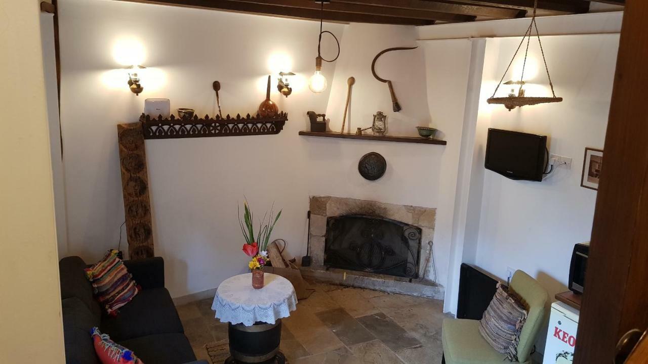 Michalis Anoyia Traditional Stonehouse กาธิกาส ภายนอก รูปภาพ